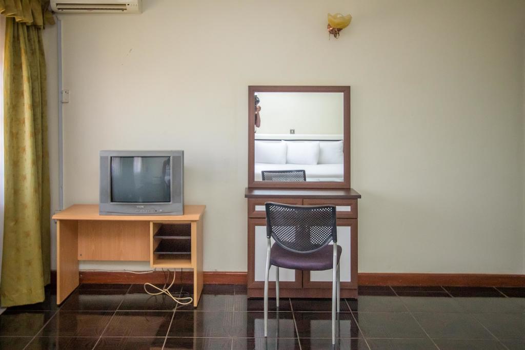 Alfa Hotel Munyonyo Kampala Exterior photo