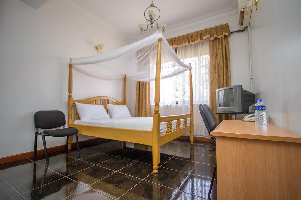 Alfa Hotel Munyonyo Kampala Exterior photo